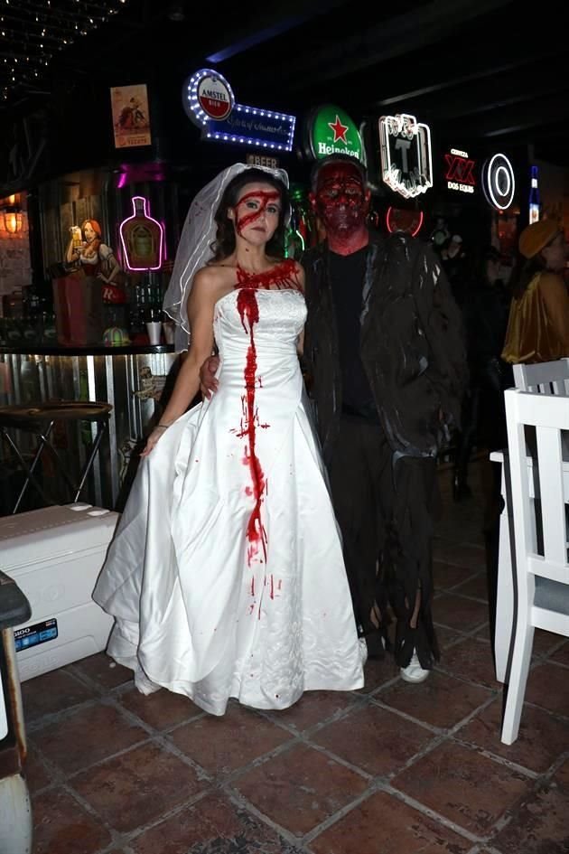Diana de Corona y Héctor Corona