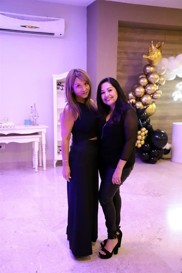Luisa Camarillo y Claudia Torres