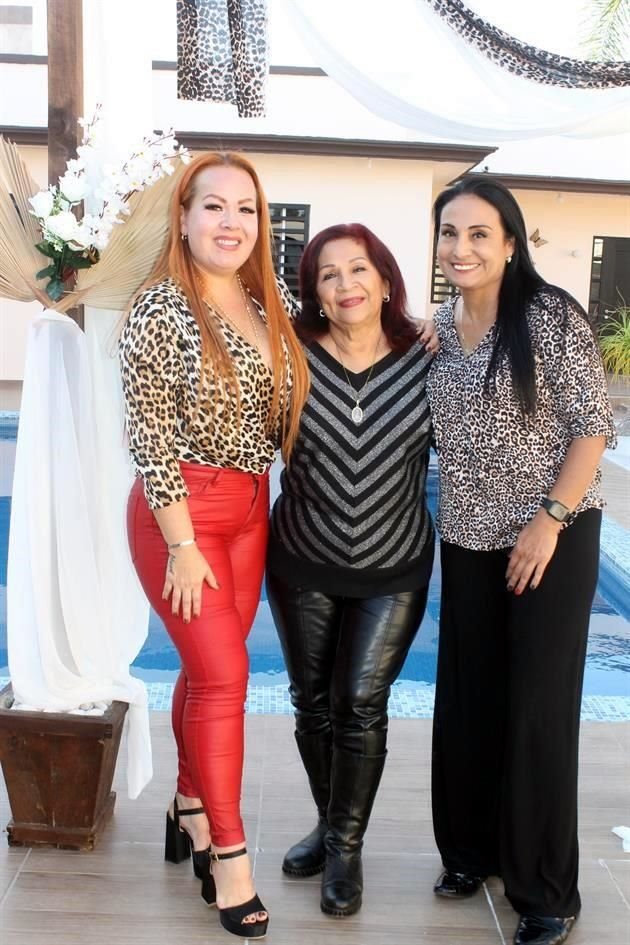 Dulce Toy, Rosy Lechuga y Malena Segovia