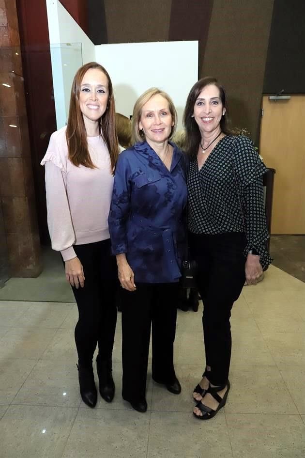 Cristina Mendoza, Cristina Toussaint y Catalina Rodríguez