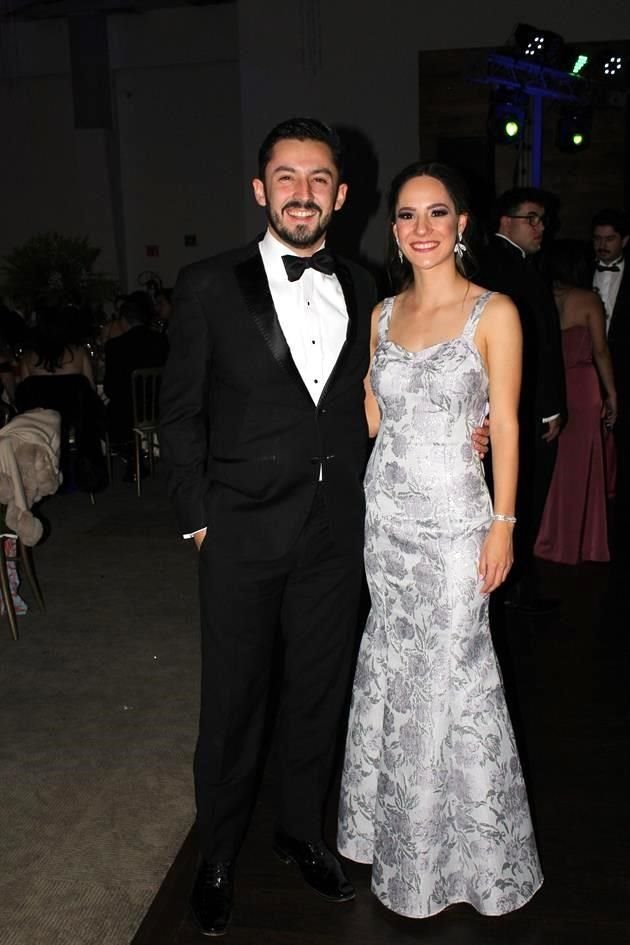 Andrés Garza y Paola Garza