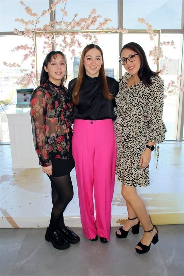 Mónica Marty, Valeria Garza y Andrea Hernández