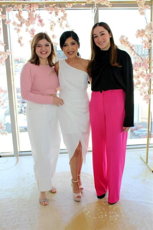 Miryam Cavazos, Cinthia Luevano y Valeria Garza