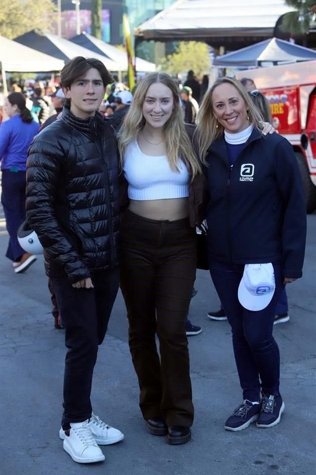 Salvador Bortoni Poinsot, Paola Bortoni Poinsot y Paola Poinsot de Bortoni