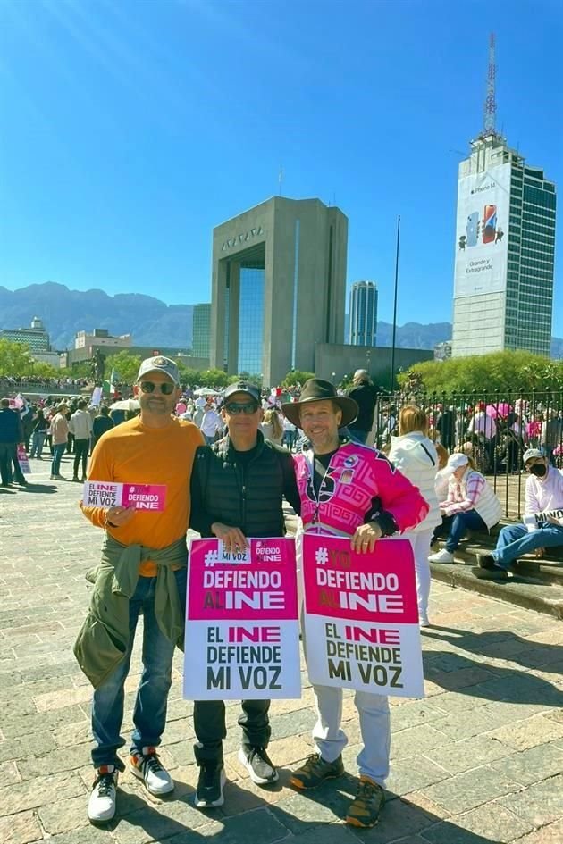 Rafael Navarro, Luis Hernandez y Alejandro Garcia