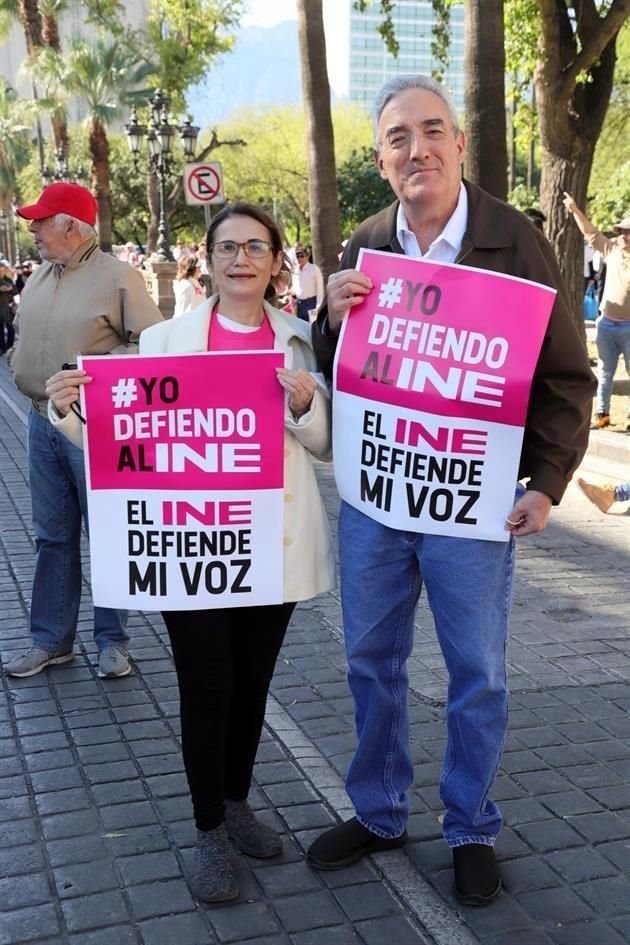Nora Hernández y Manuel Farías