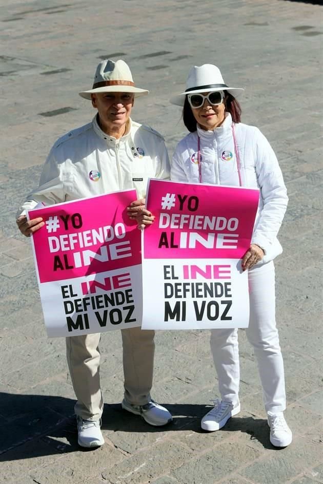 Javier Maiz y Amalia Lozano de Maiz