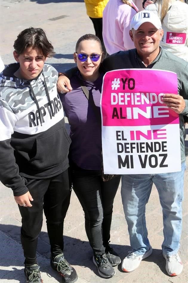 Andrés Correa Dávila, Priscila Dávila y Andrés Correa