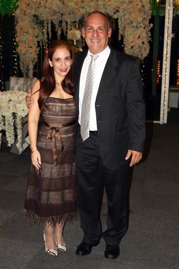 Thelma González y Ricardo García