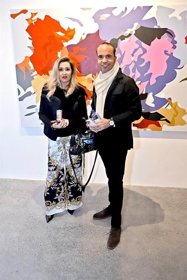 Vicky Alanís de Bringas y Rafael Alanís
