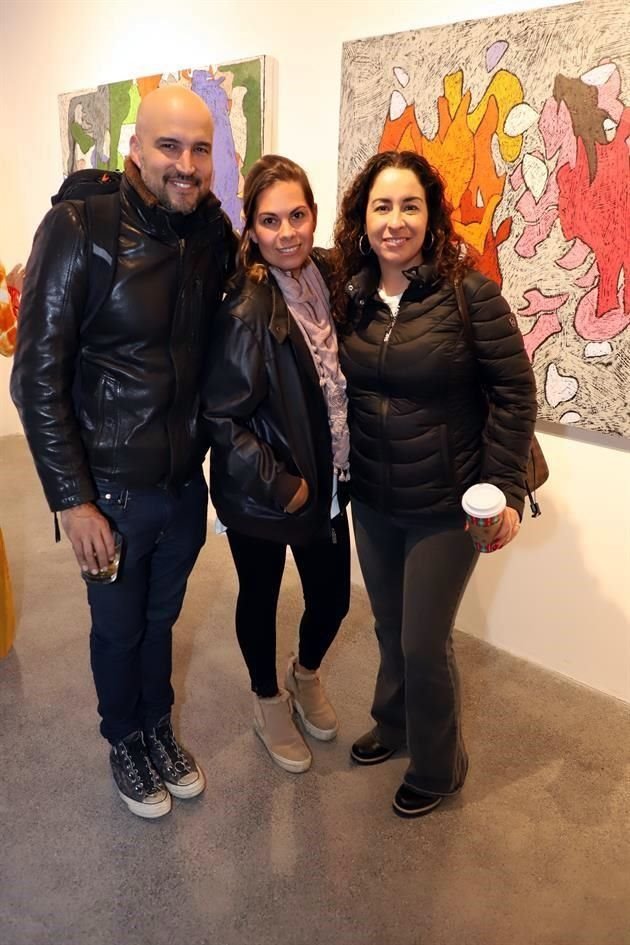 Farid Reza, Ana Figueroa y Daniela Canales