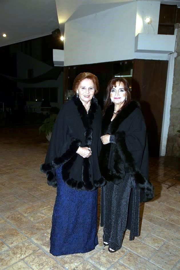 Patricia Garza de García y Susana González de Reyes