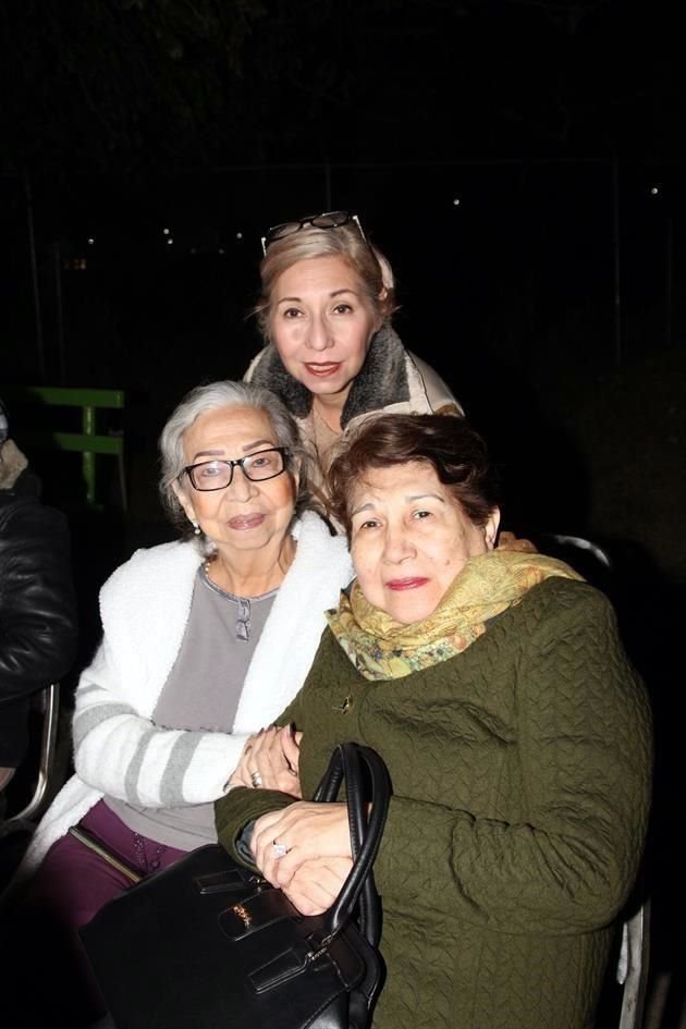 Alicia Tabares, María del Consuelo Garza de Rodríguez y Blanca Rodriguez