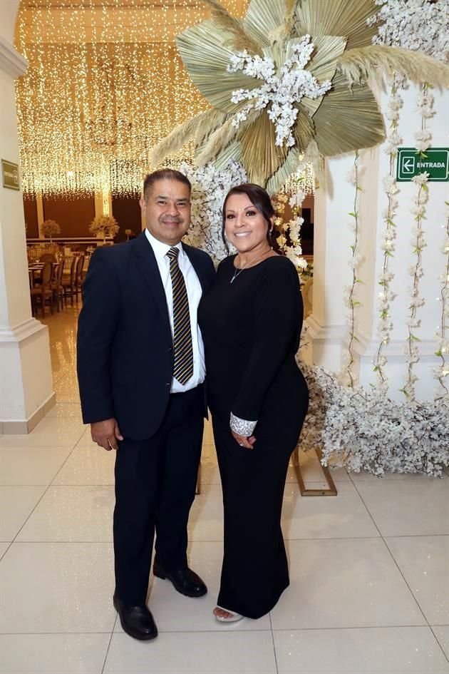 Armando Cruz y Norma Méndez de Cruz