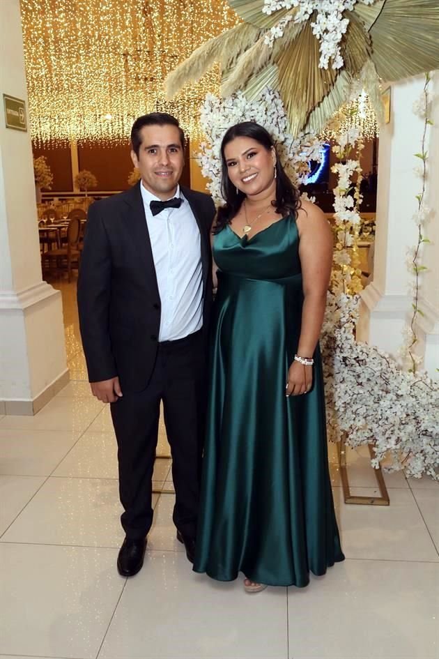 Eduardo Martínez y Andrea Cruz