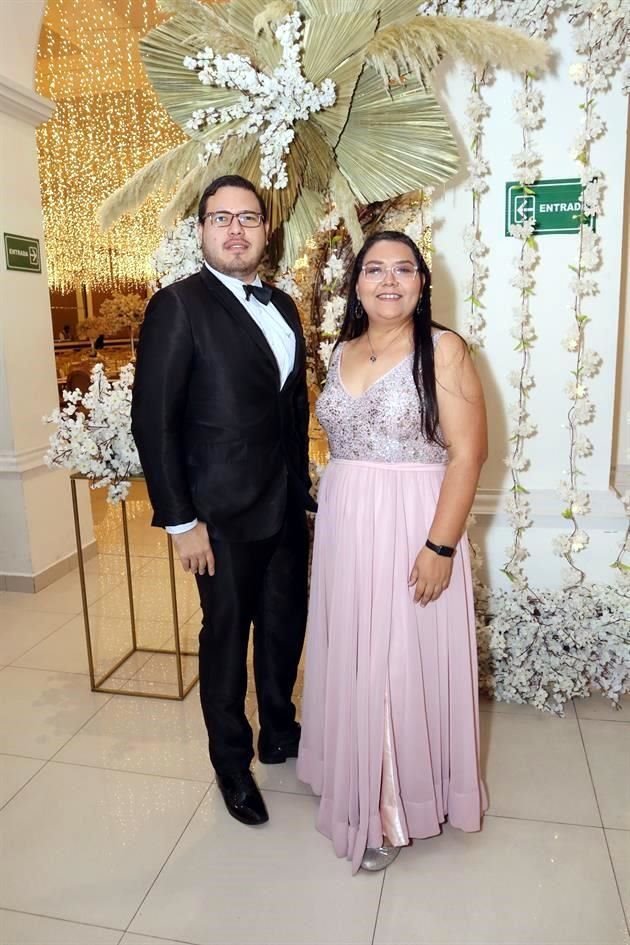 Jonathan Guadalupe Morales y Reyna Betancourt