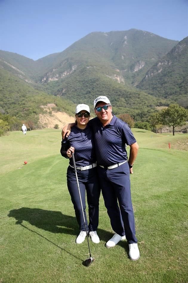 Magaly Garza y Carlos Castañeda