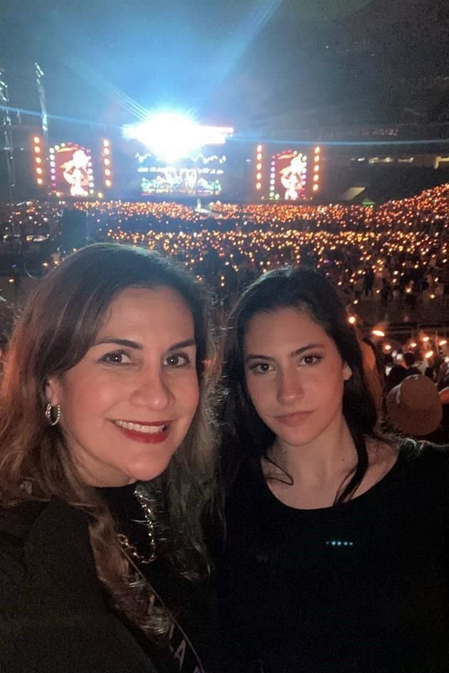 Claudia de Anda Ginacópulos y Claudia de De Anda