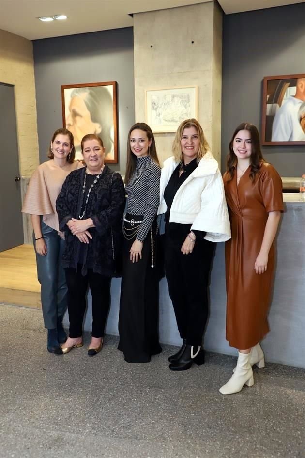 Sofía Landa, Kana Fernández, Tania Chavira, Marcela Odriozola y Ana Lucía Páez