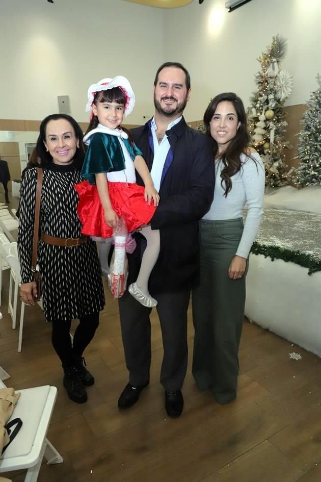 Norana Palacios, Amaya Fernández, Jorge Fernández y Ana Pau Elizondo de Fernández