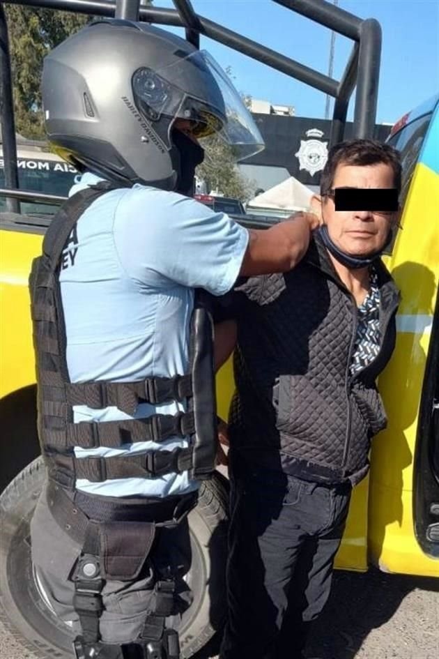 Cuando presuntamente intentaba cobrar un millón de pesos usando documentos de una persona fallecida, un hombre fue detenido en un banco, en Monterrey.