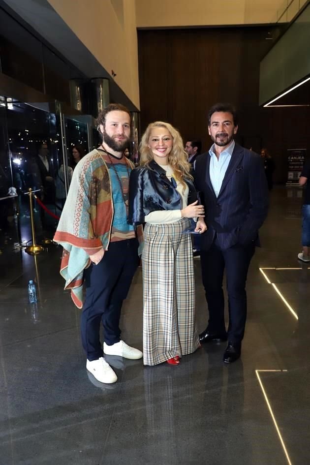 Max Fernández, Nancy Guzmán y Eudelio Garza Mercado