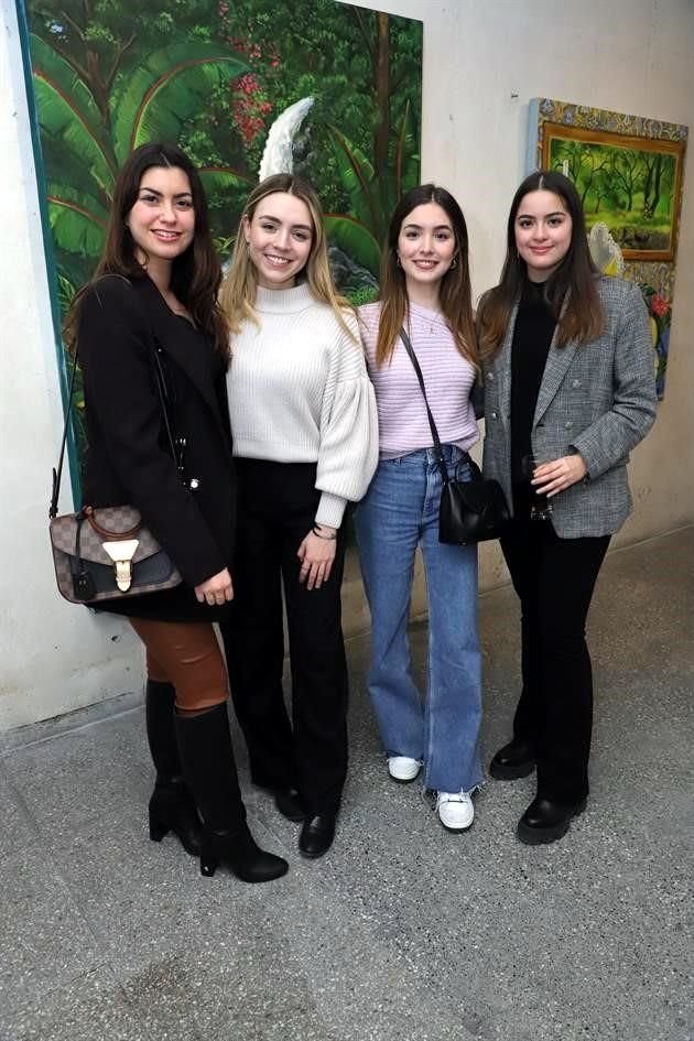 Patricia Putz, Valeria Serrato, Cordelia Serrato y Ana Lucia Páez