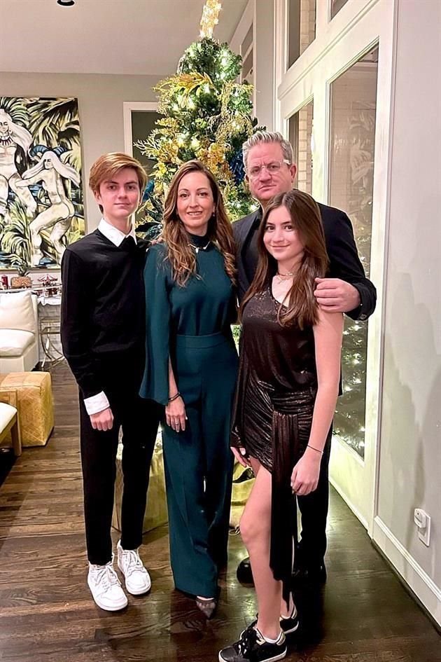 Rudy Joffroy, Marcela Valadez de Joffroy, Rudy Joffroy y Amelie Joffroy