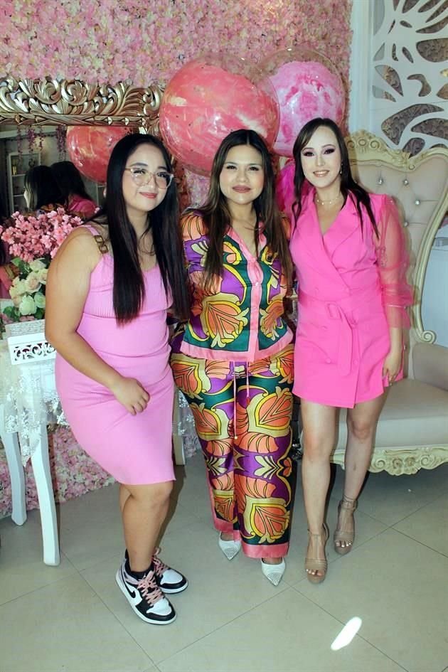 Romina Galindo, Yolanda Galindo y Nalle Morales