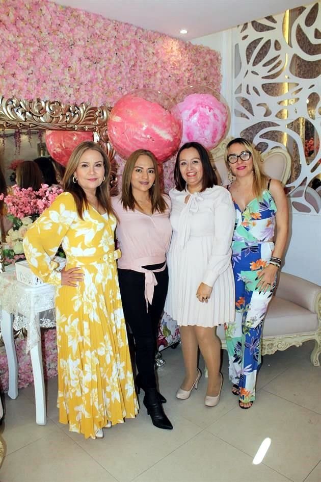 Elizabeth Torres, Elvira Santana, Alma Escalona y Nahela Valdéz