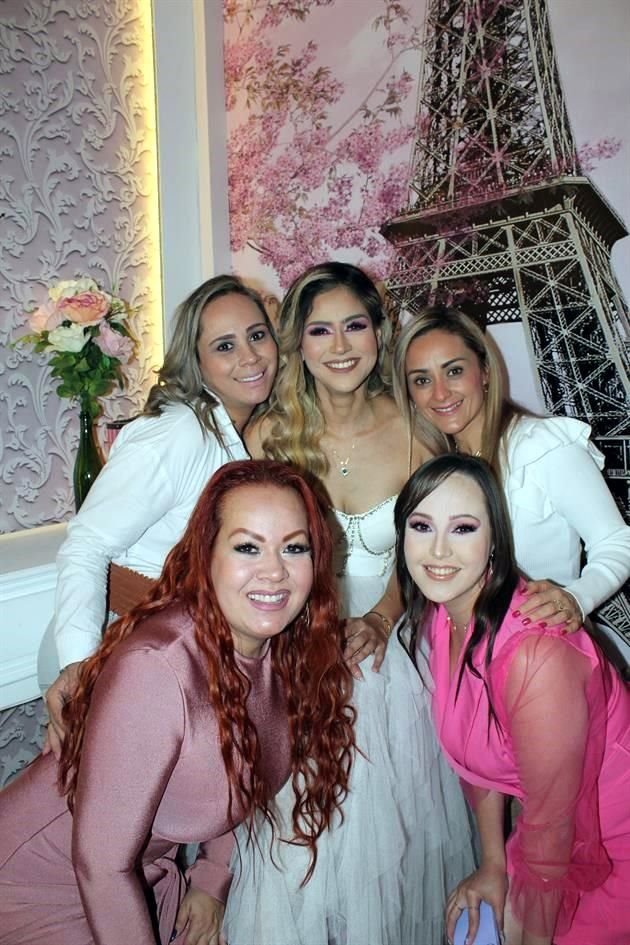 Ericka Montemayor, Any Galindo, Berenice Barajas, Dulce Toy y Nalle Morales