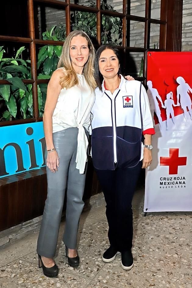 Mónica Zambrano de De la Garza y Mónica Díaz de Zambrano