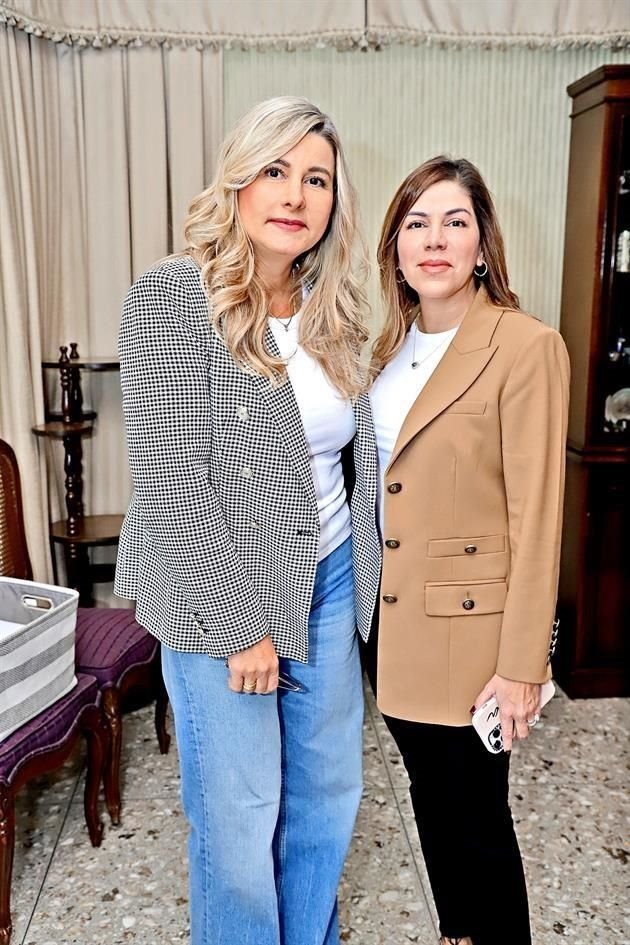 Daniela Jadra y Beba Ramírez de Gutiérrez