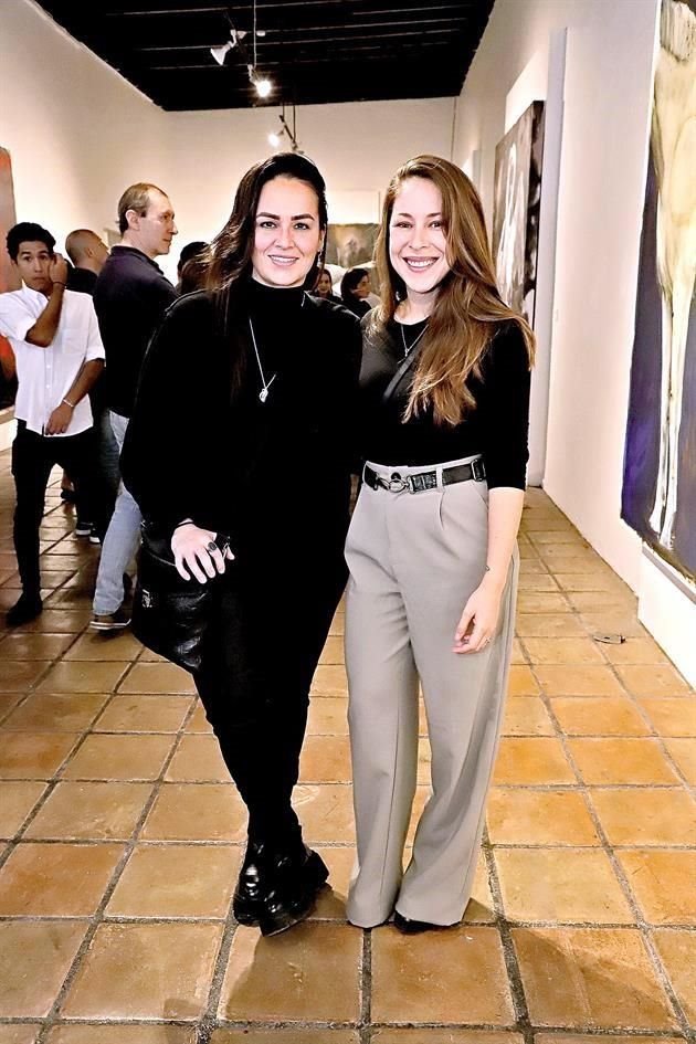 Gaby Guajardo y Elisa Coello