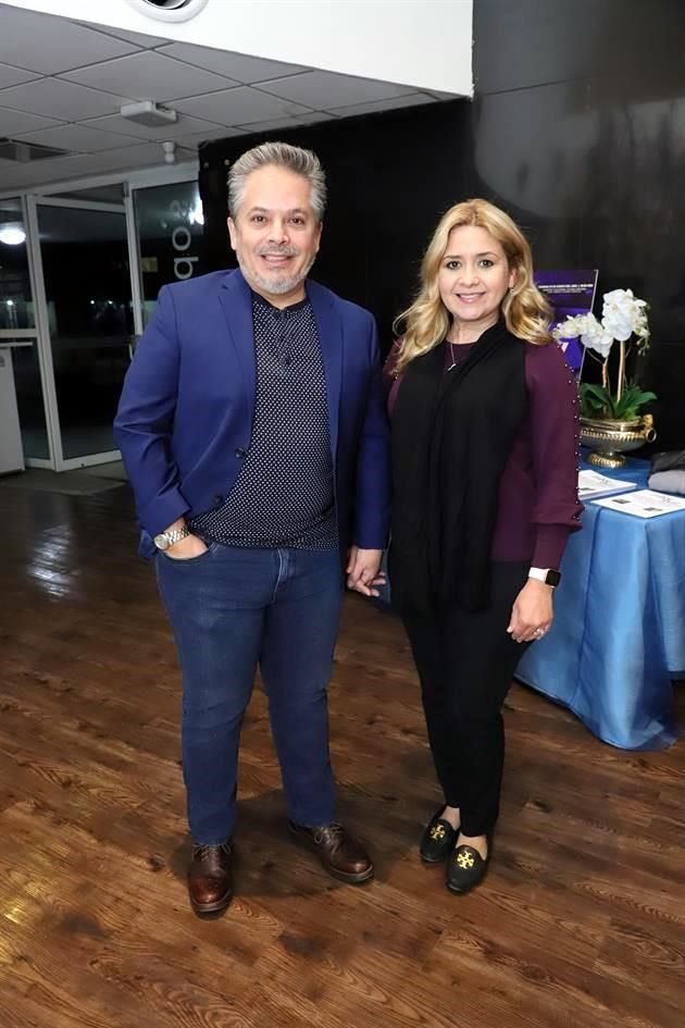 Fernando Gallegos y Wendy Rodríguez