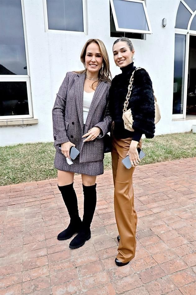 Verónica Scott de González y Valeria González Scott