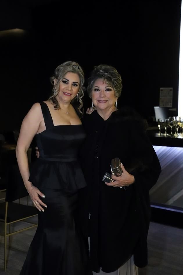 Conie Gutiérrez y María Esther Rodríguez