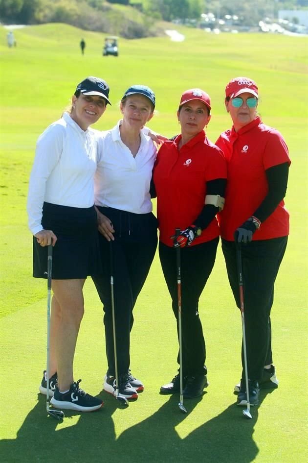 Claudia Martínez de Arroyo, Mireille Mouret, Thelma García y Mary Carmen Vega de Carrillo