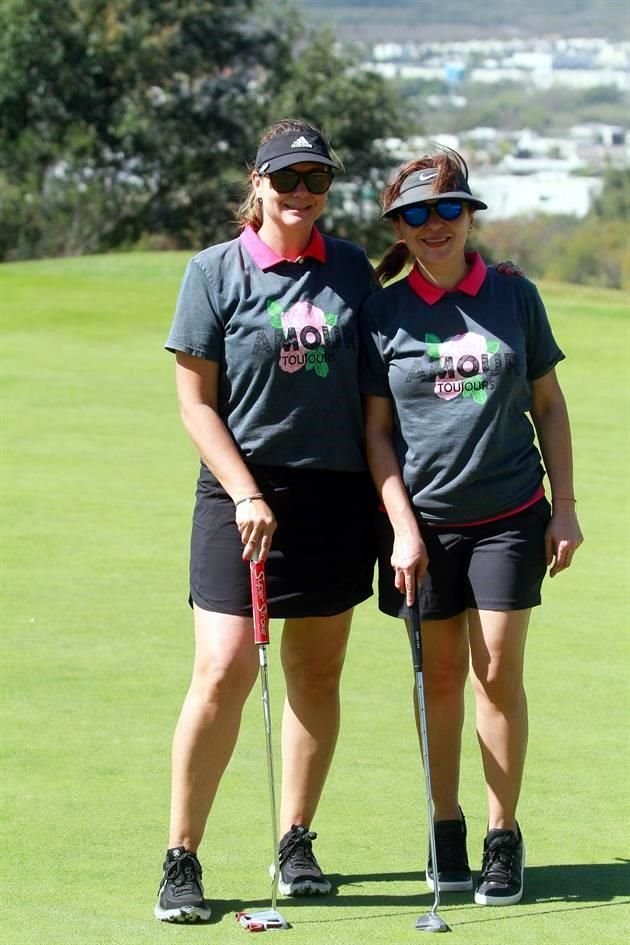 María José Mejía de Carrasco y  Aleida Ruiz de García