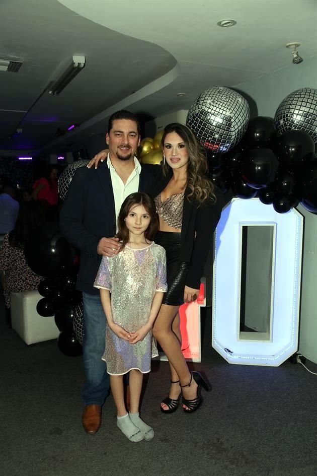 Emilio Treviño, Laura Grijalva y Alessandra Treviño