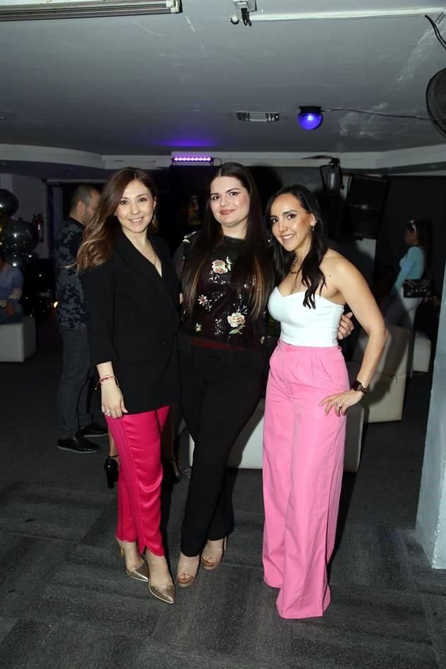 Marcela Solís, Pamela Cázares y Ale Cantú