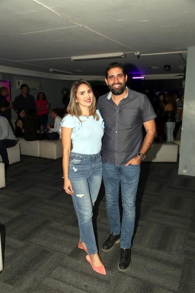 Marycarmen Cárdenas y Carlos Vela
