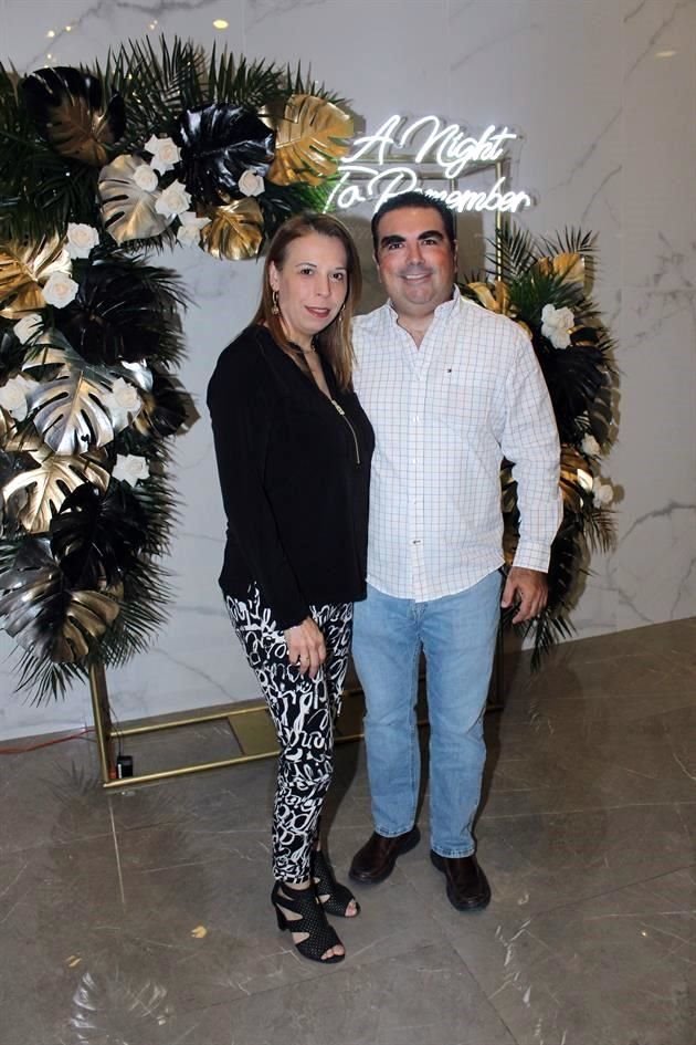 Vero Walls y Lalo Cabello