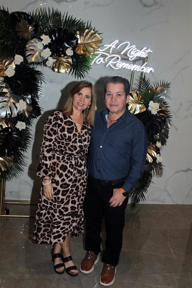 Marivel Elizondo y Roberto Martínez