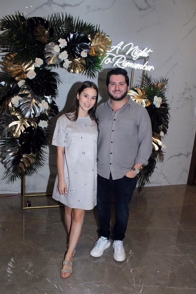 Daniela Martínez y Roberto Martínez
