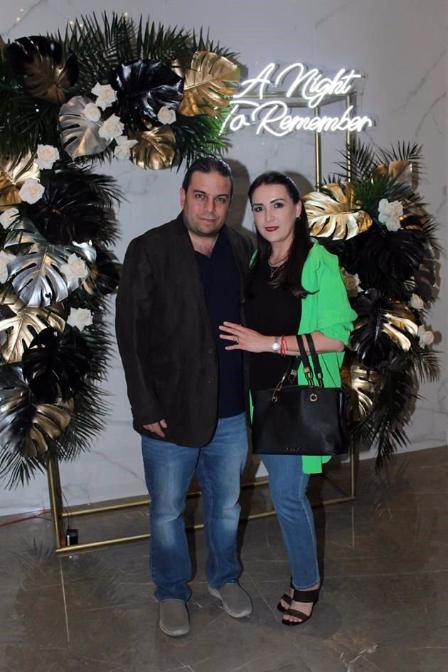 Alfonso Celorio y Gabriela Cantú