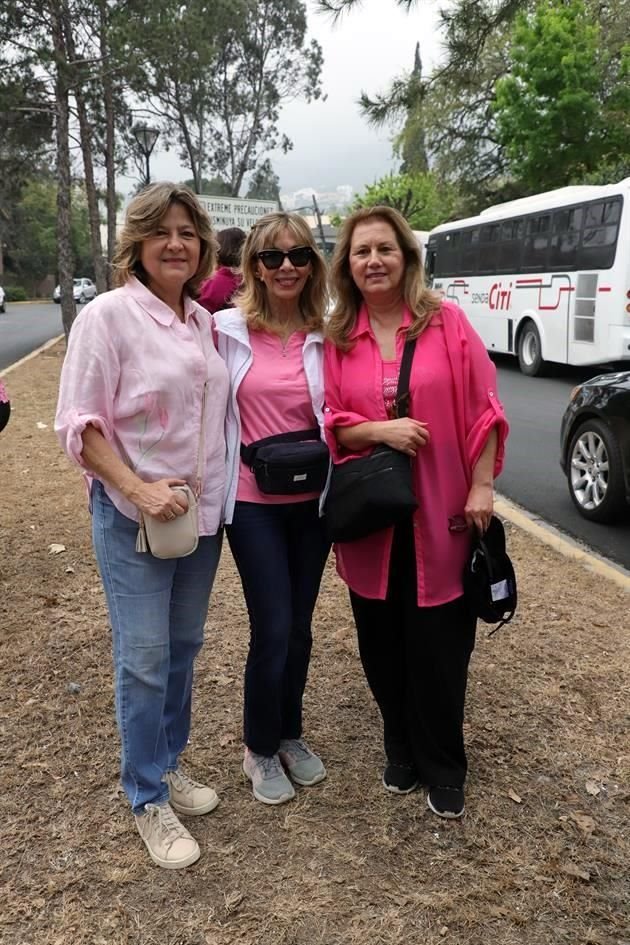 Albertina Martínez, Jovita Martínez y Sandra Garza