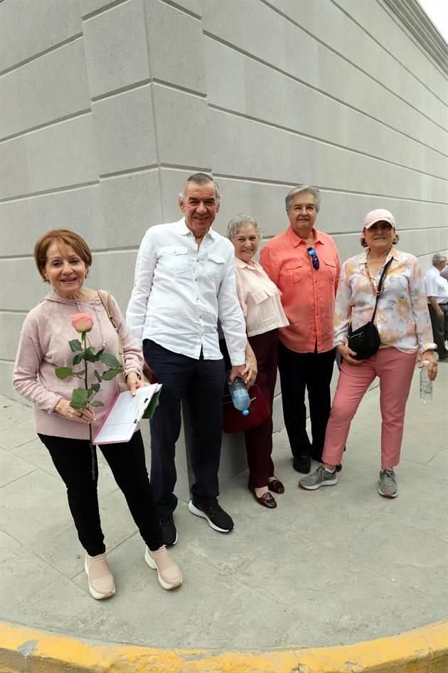María Elena Arizpe, Abelardo Güitrón, Luz Elena Fernández, Lourdes Fernández y Ernesto Arreola