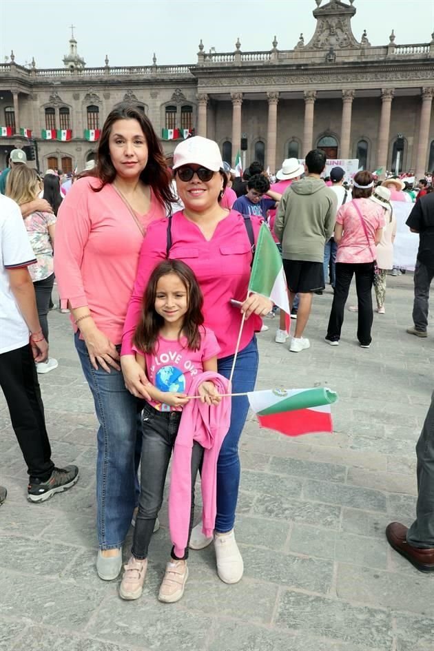 Alejandra Cantú, Blanca Granados y Fatima Villalobos