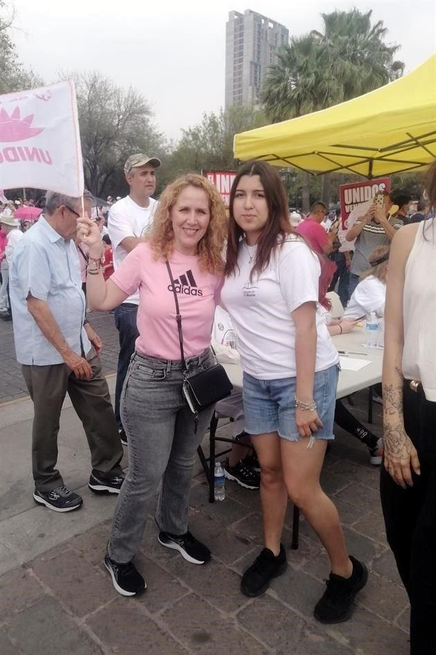 Malena Garza y Ana Garza
